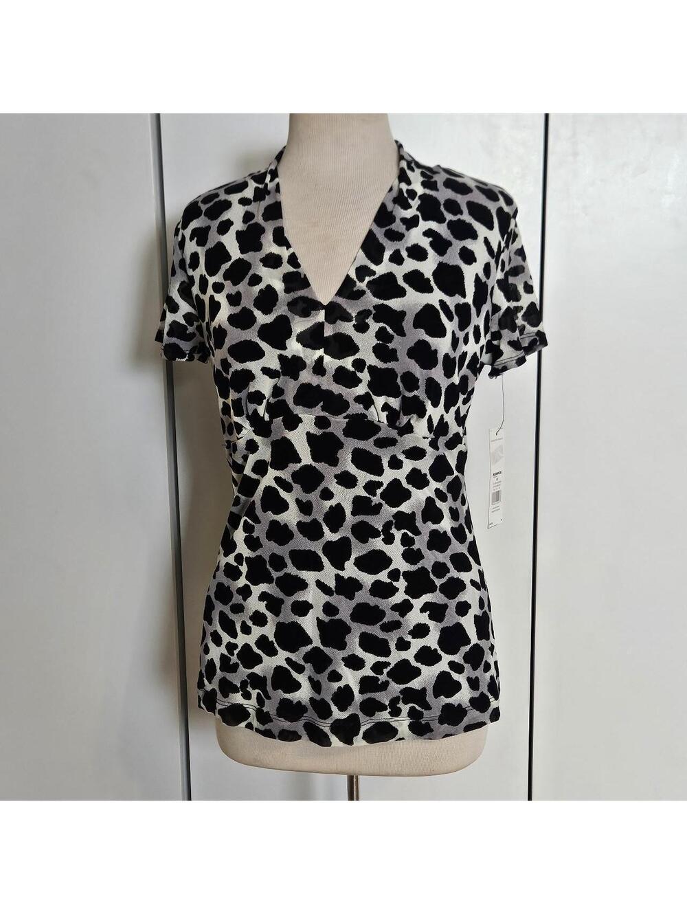 NWT Dana Buchman snow leopard micro mesh top